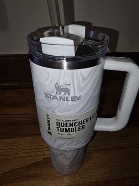 Stanley 40 Oz White Marble Swirl Insulated Tumbler with Handle